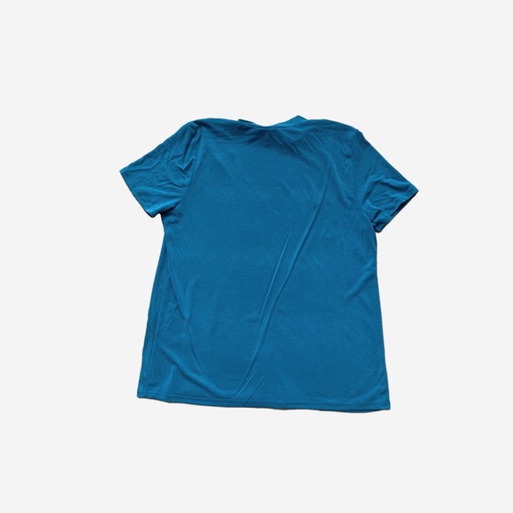 Triangle cutout choker blouse - Picture 2 of 4